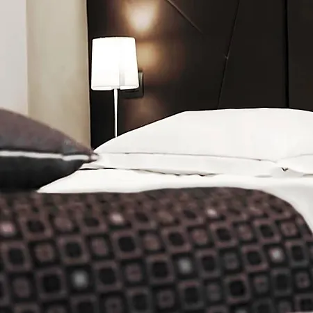 Principe Di 4* טורינו